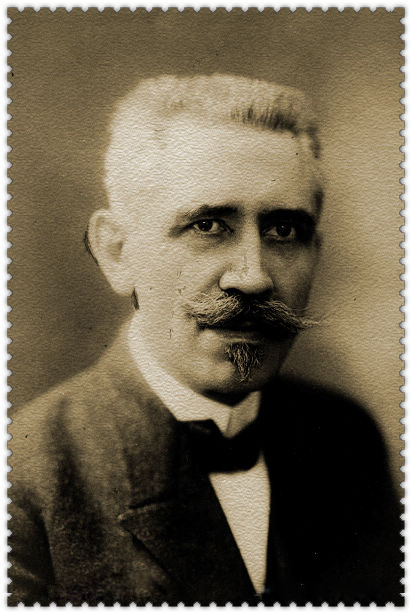 1906年,居里夫人的丈夫皮埃尔·居里不幸在街上被马车撞倒后当场死亡.